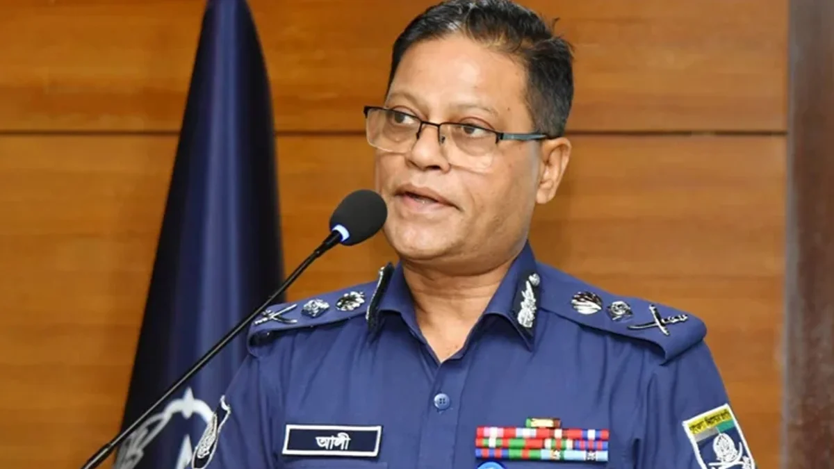 বিতর্কিত মন্তব্যের কারণে পদ ছাড়তে হচ্ছে পুলিশ প্রধানকে