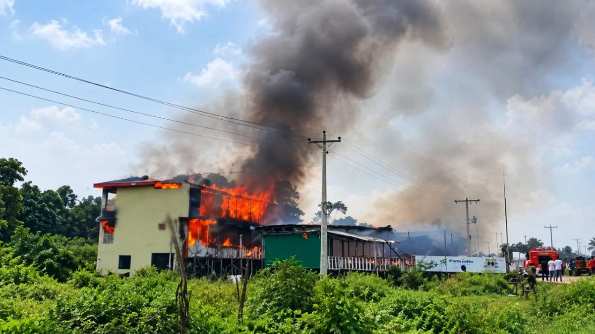 কক্সবাজারের রিসোর্টে আগুনে ১০ মৃত্যু, ম্যানেজার আটক