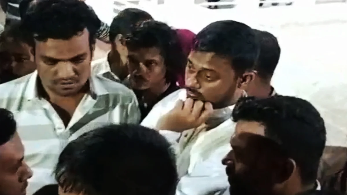 কুষ্টিয়ায় লালনের মাজারে নাসীরুদ্দীন পাটওয়ারীর উপর হামলা
