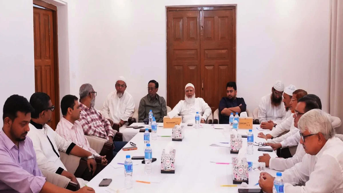 রাষ্ট্রীয় সফরকে বিনোদন সফর করার আয়োজন চলছে: ১১ দলীয় ঐক্য