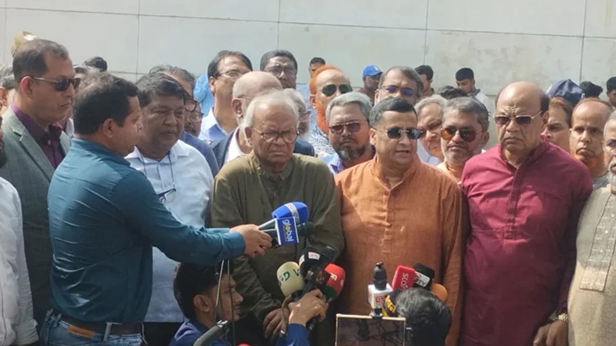 তারেক রহমান প্রবাসে থেকেও দেশের মানুষের পাশে থেকেছেন : রিজভী